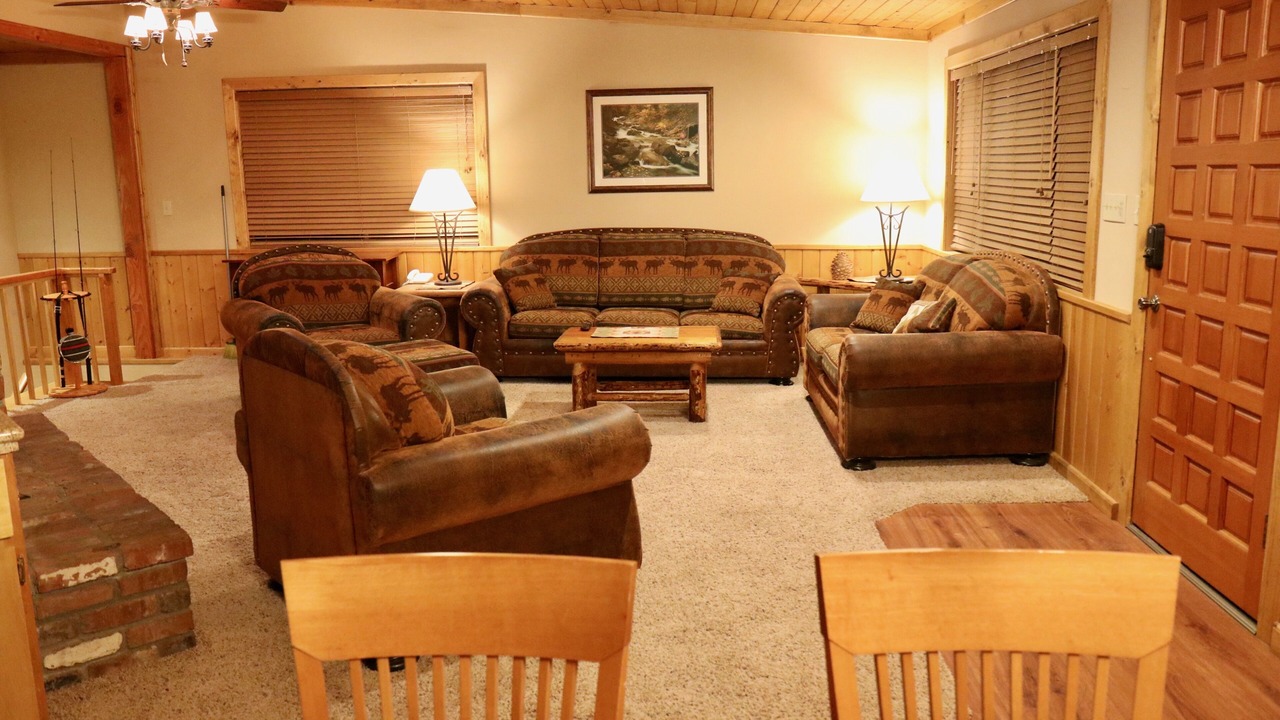 Photo of Livingroom in Oakhurst