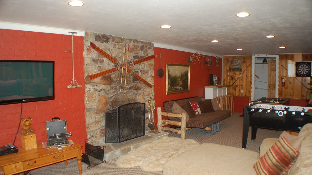 Photo of Bedroom in Moonridge