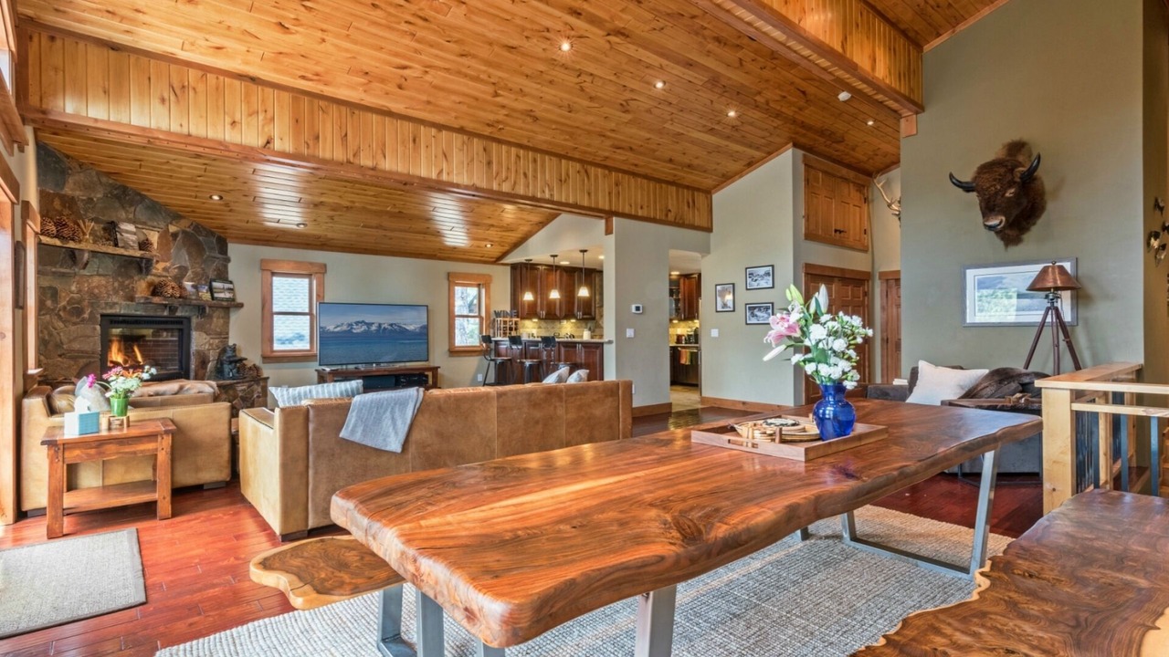 Photo of Livingroom in Truckee