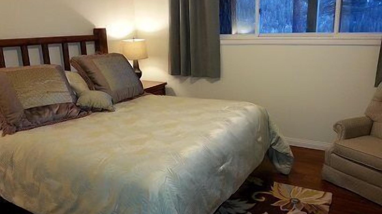 Photo of Bedroom in June Lake