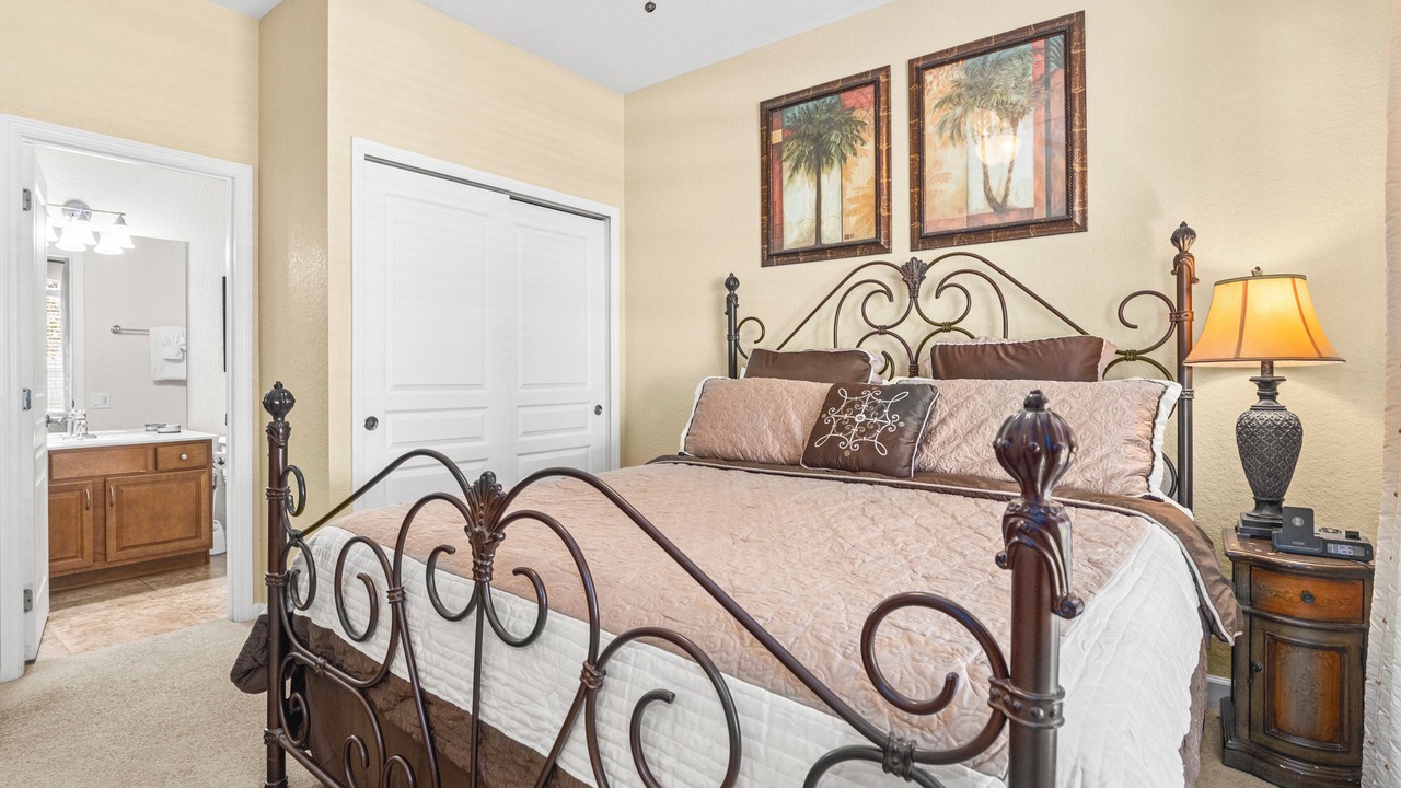 Photo of Bedroom in Windsor Hills