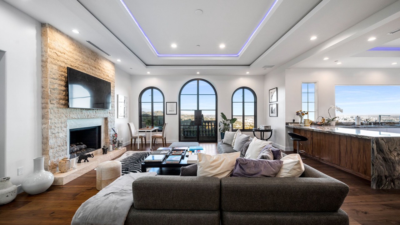 Photo of Livingroom in Hollywood Hills