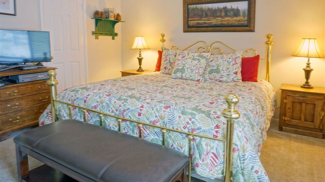 Photo of Bedroom in June Lake