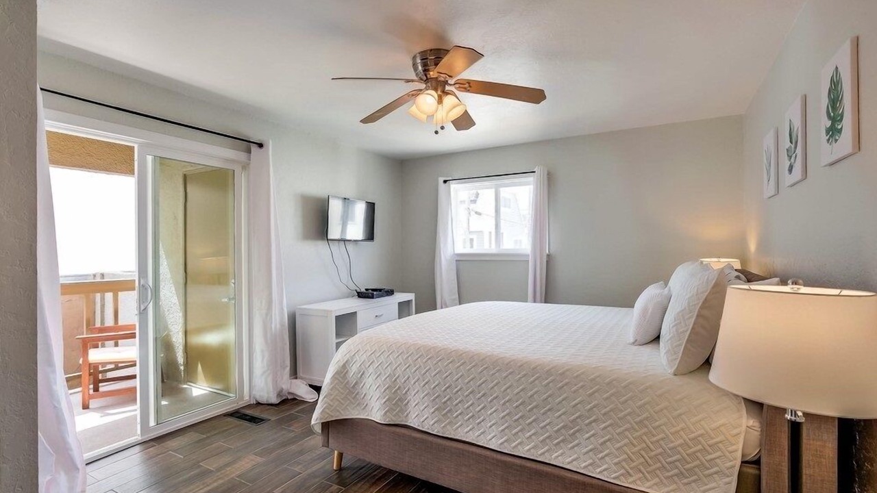 Photo of Bedroom in Mission Beach