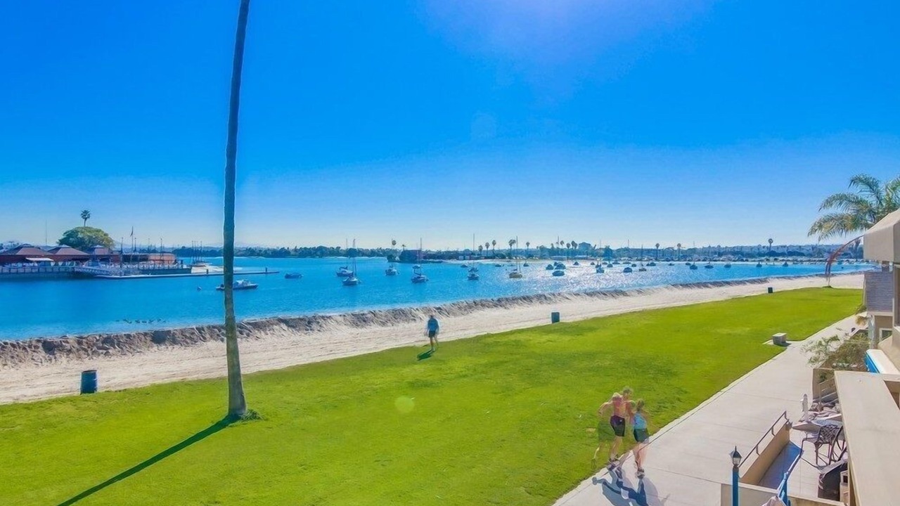 Photo of Others in Mission Beach