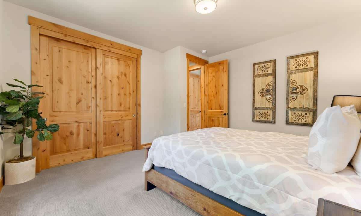 Photo of Bedroom in Kings Beach