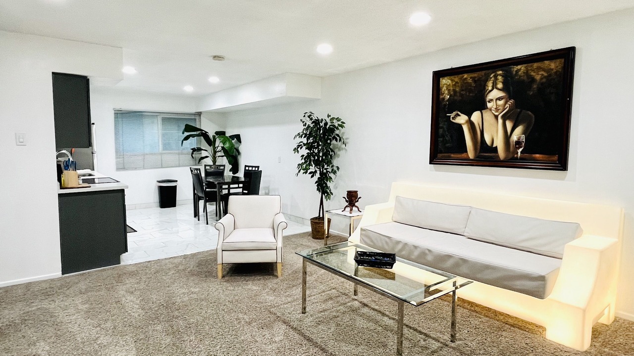 Photo of Livingroom in Beverly Green