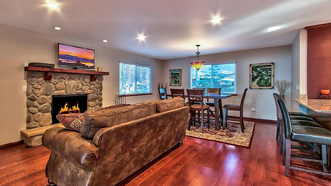 Photo of Livingroom in Tahoe Village