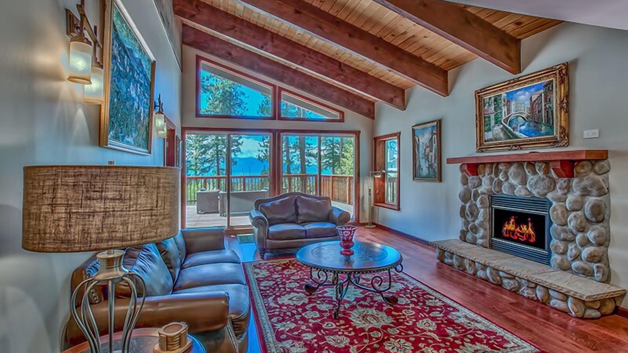 Photo of Livingroom in Tahoe Village