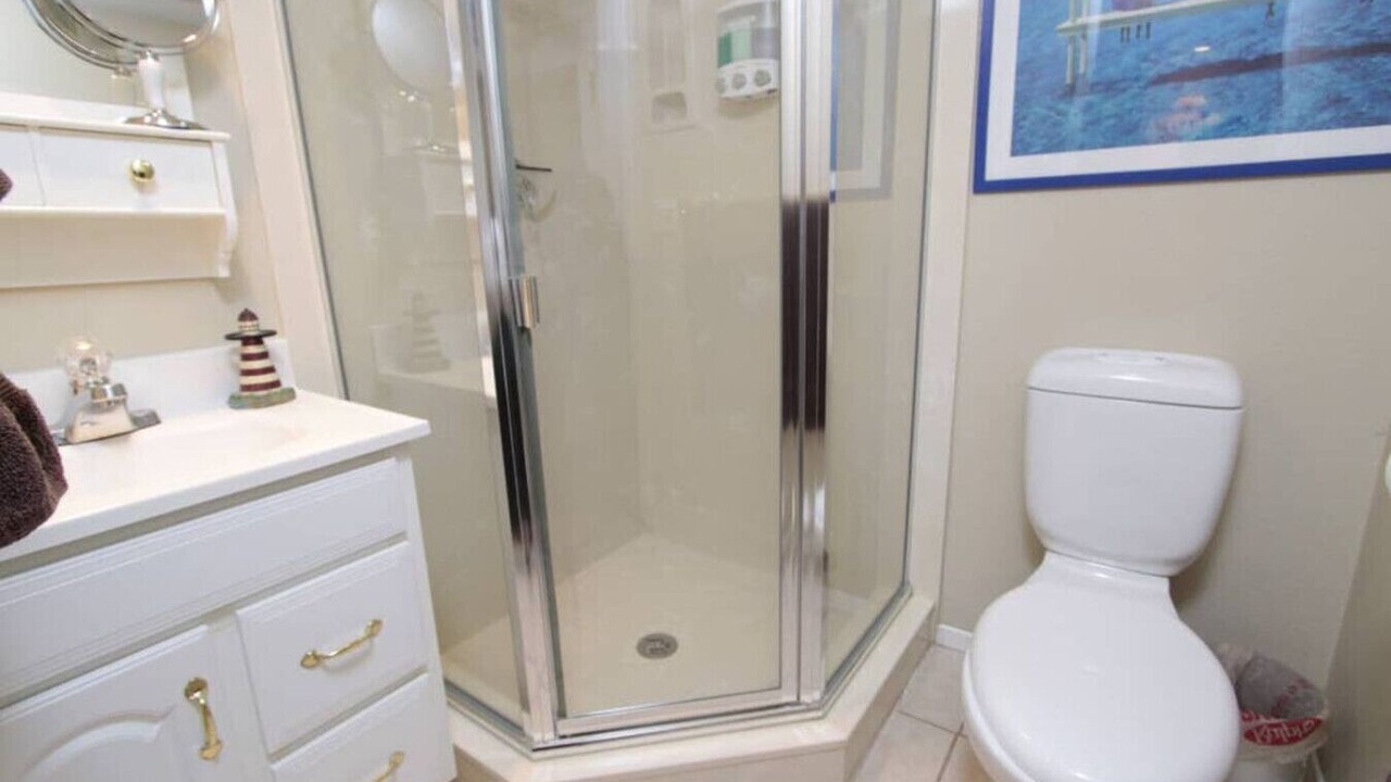 Photo of Bathroom in Bay Park