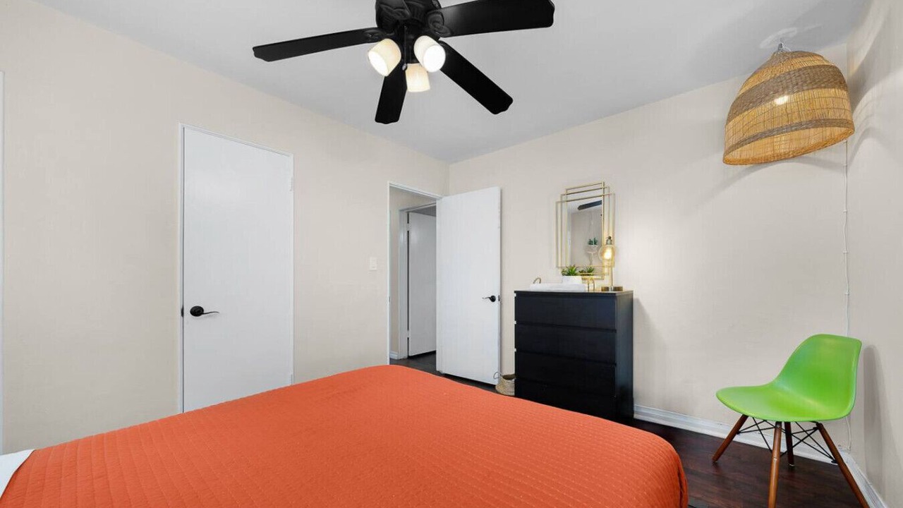 Photo of Bedroom in Crown Point