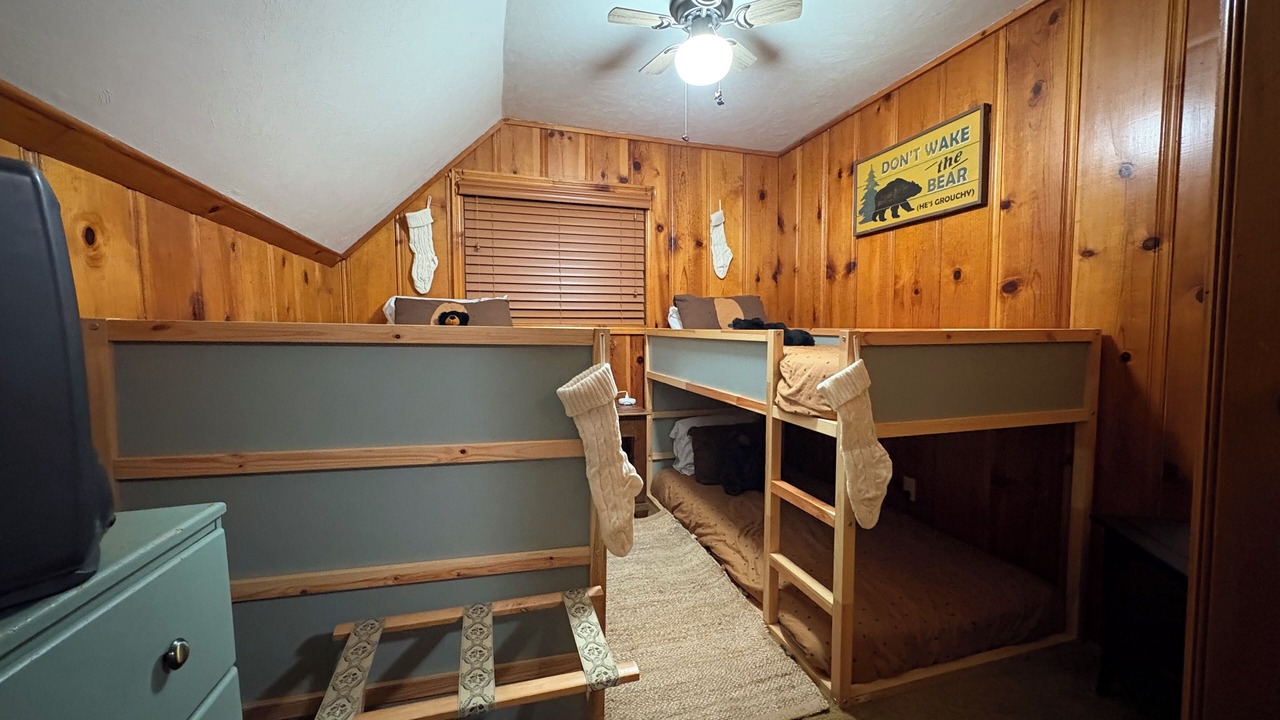 Photo of Bedroom in Sierra Cedars