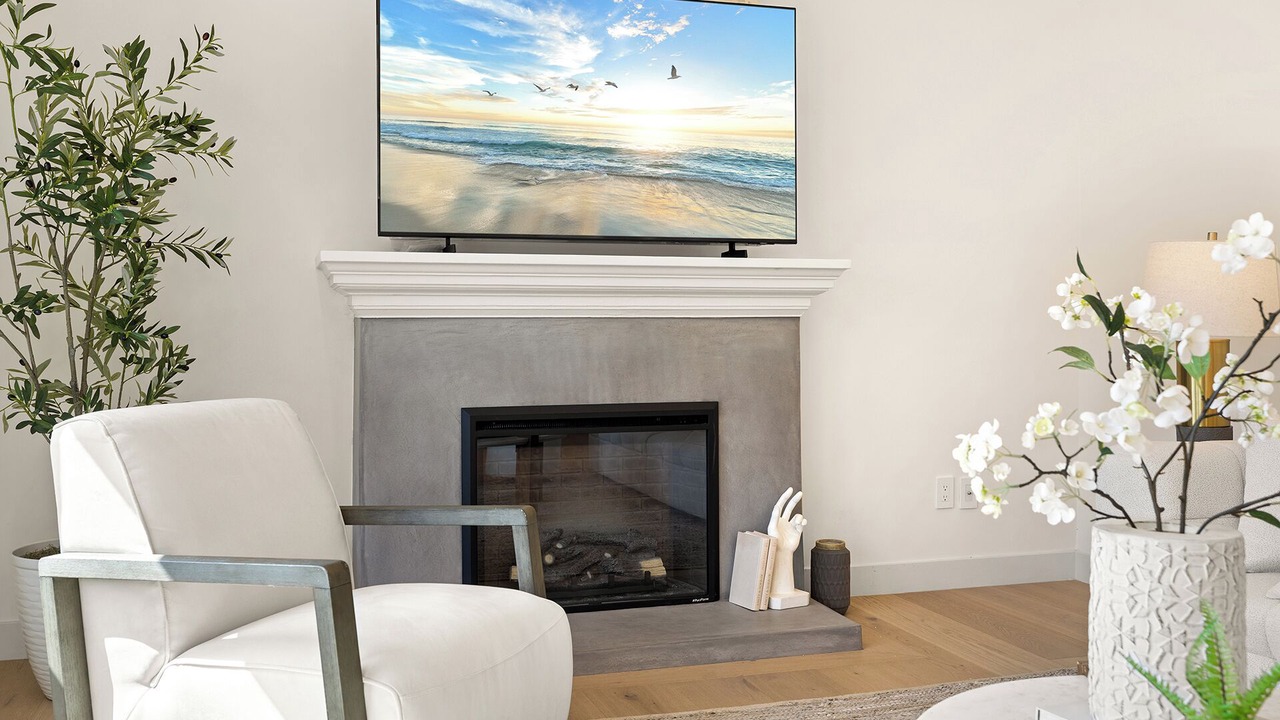 Photo of Livingroom in West Los Angeles