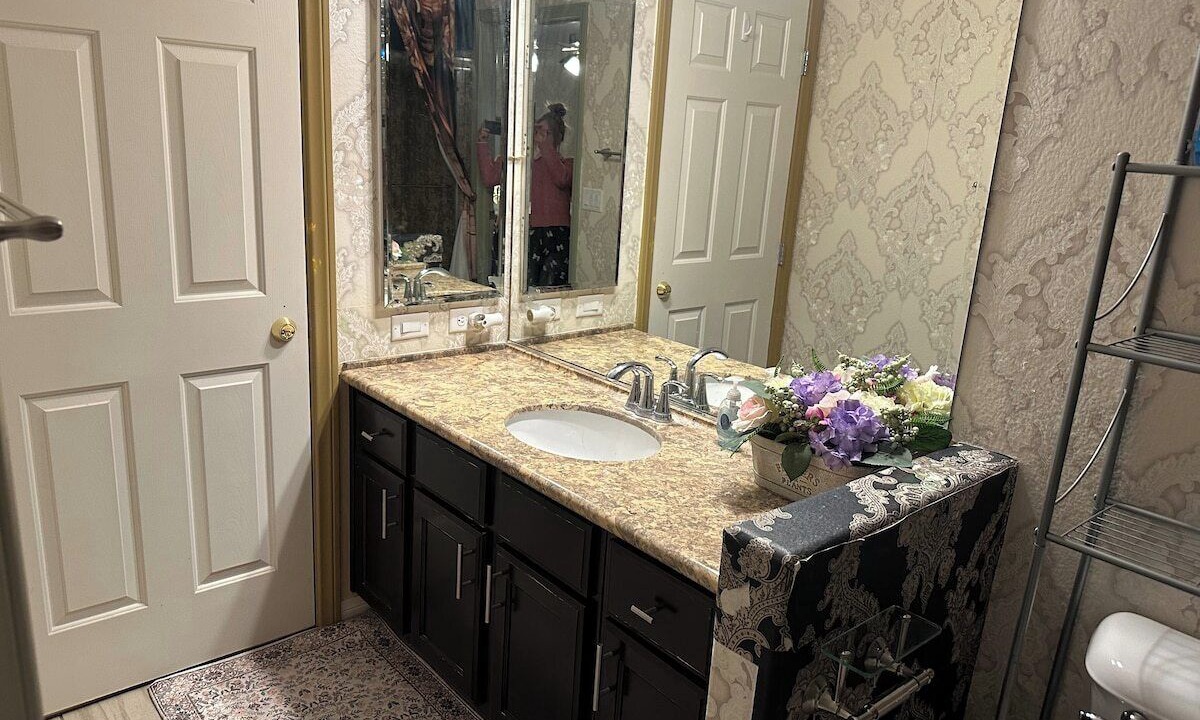 Photo of Bathroom in Arden