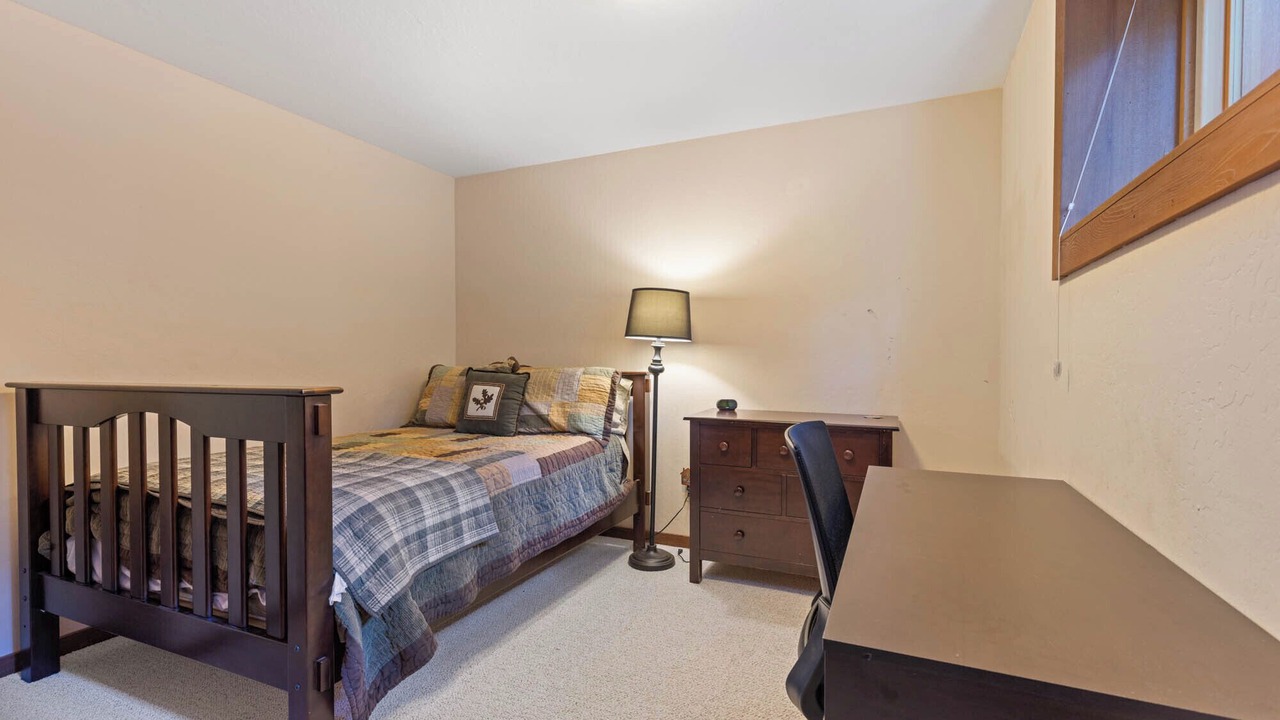 Photo of Bedroom in Alpine Meadows