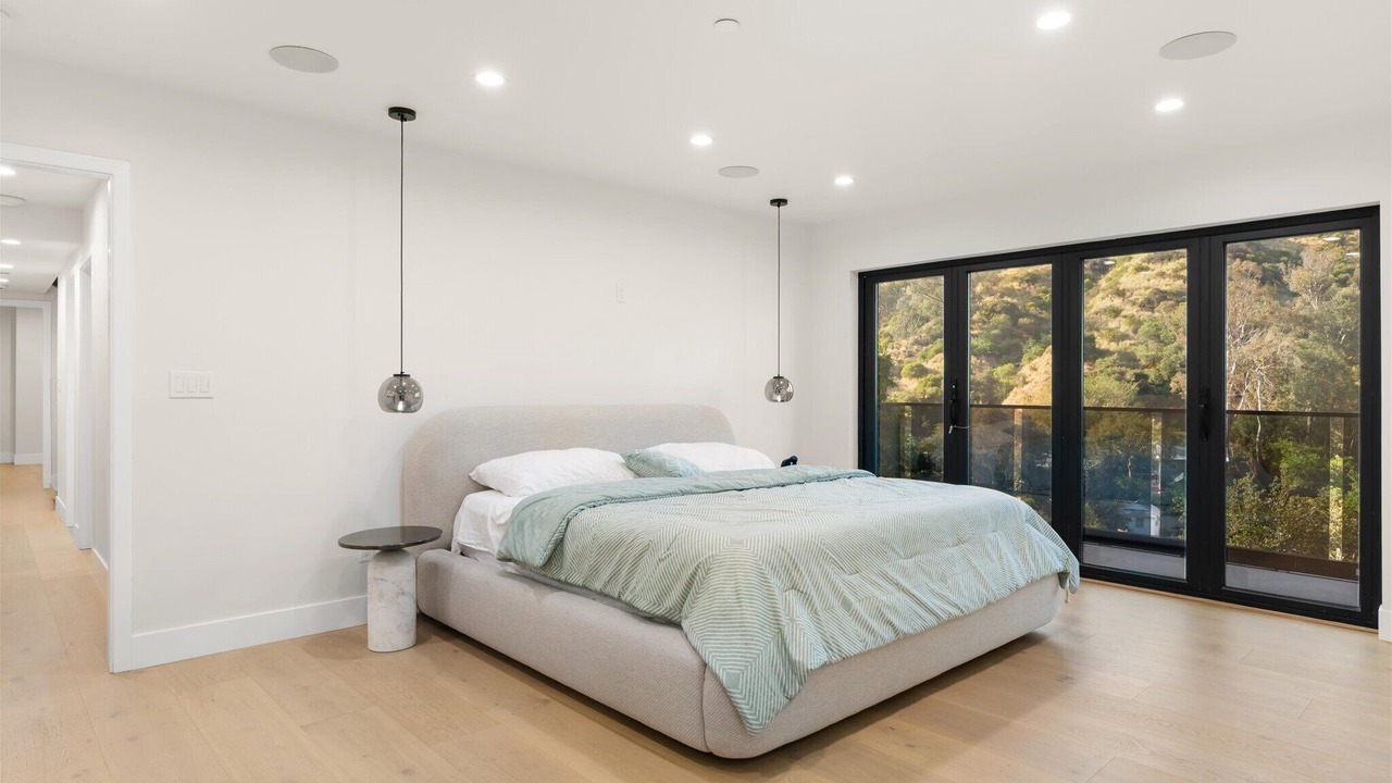 Photo of Bedroom in Hollywood Hills West