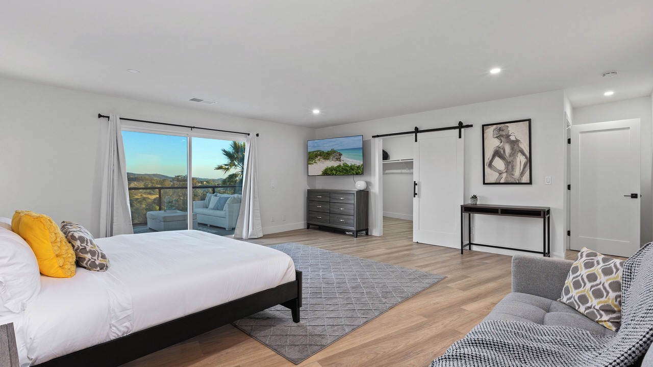 Photo of Bedroom in Vista