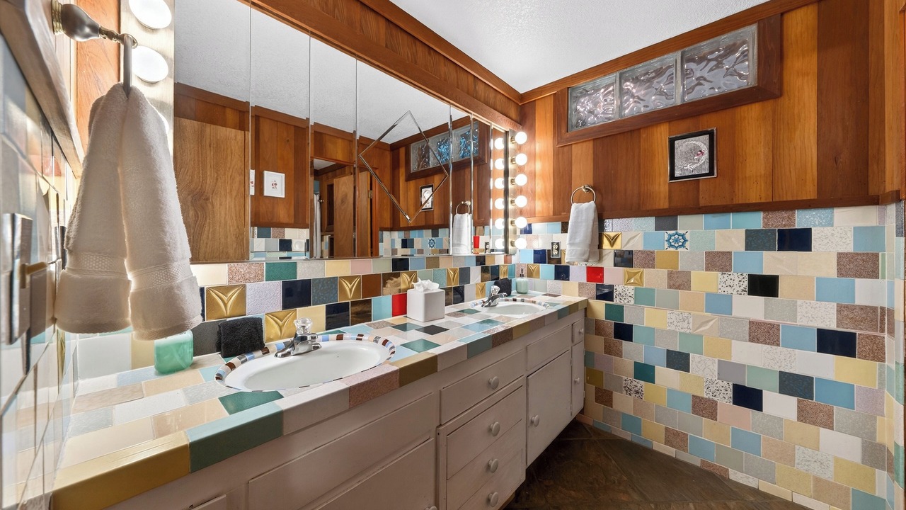 Photo of Bathroom in Ridgewood