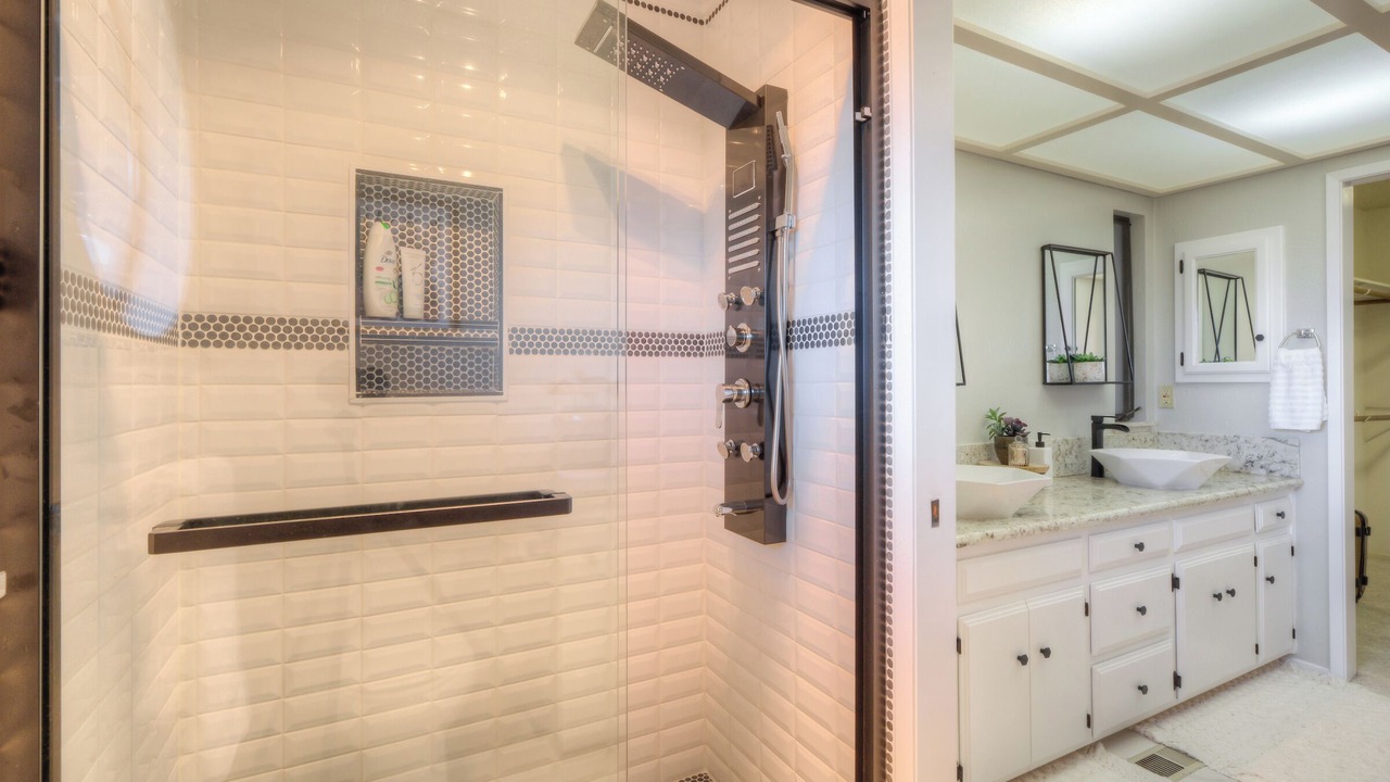 Photo of Bathroom in Oroville East