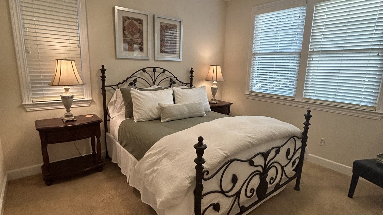 Photo of Bedroom in Yountville