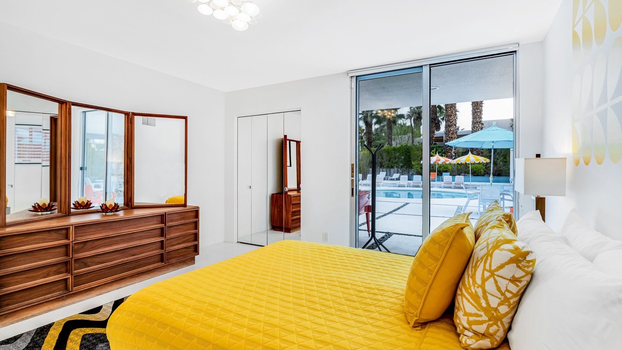 Photo of Bedroom in Historic Tennis Club