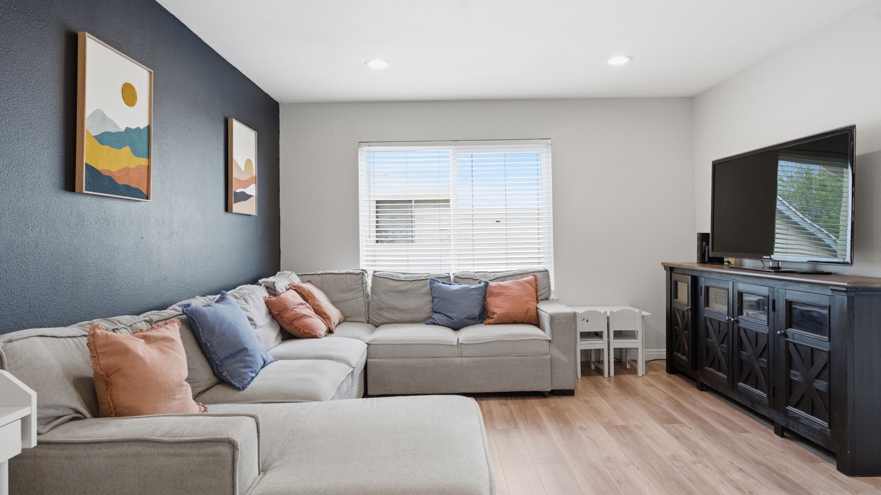 Photo of Livingroom in Mira Mesa