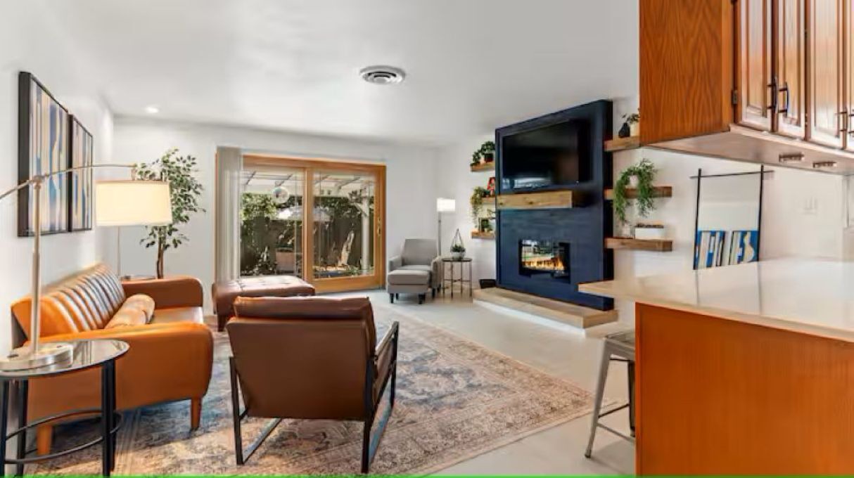 Photo of Livingroom in Southeastern Sacramento