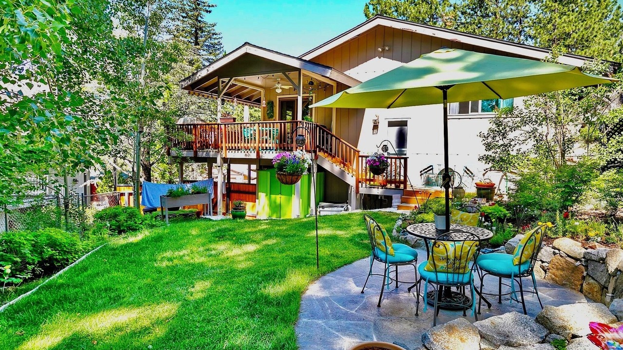Photo of Outdoor in Round Hill Village
