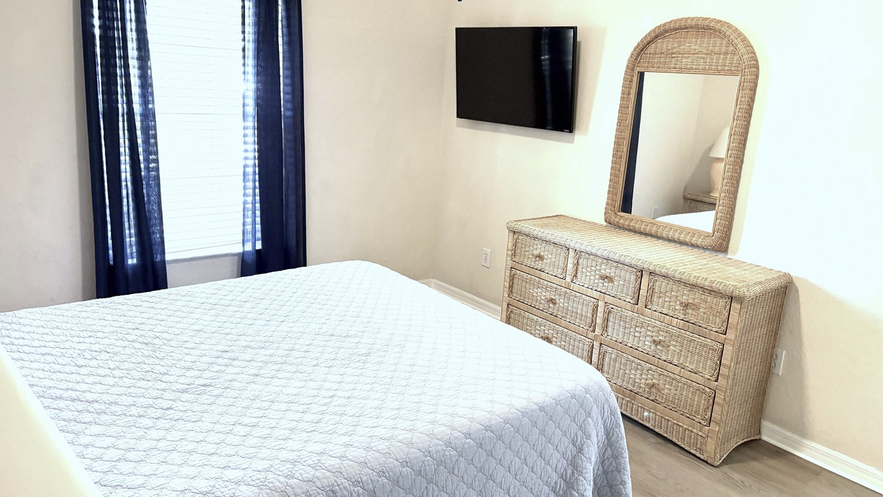 Photo of Bedroom in Bahama Bay