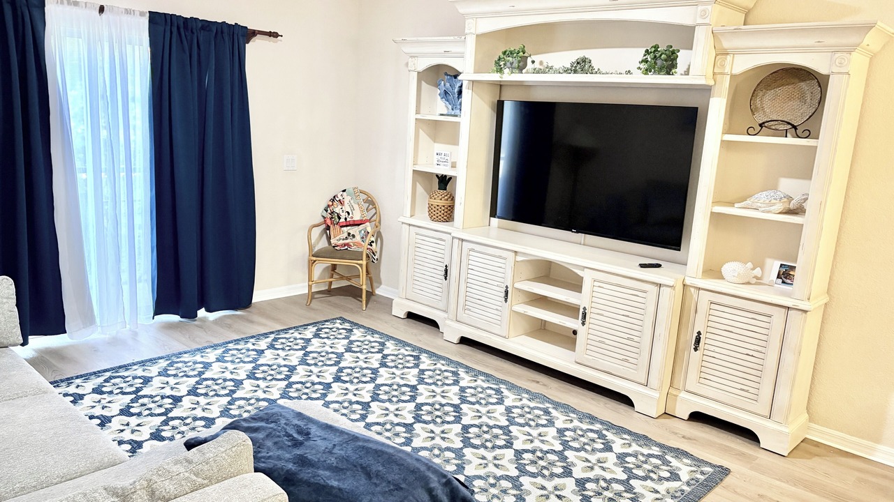 Photo of Livingroom in Bahama Bay