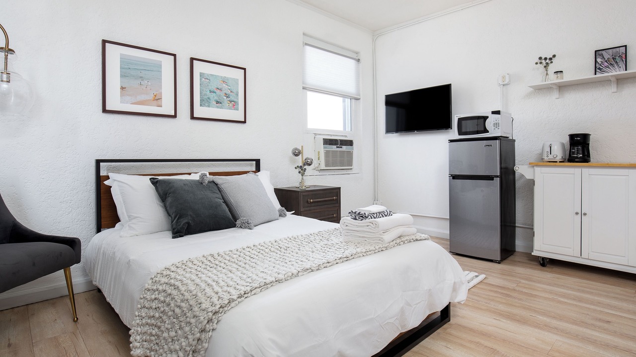 Photo of Bedroom in Westlake