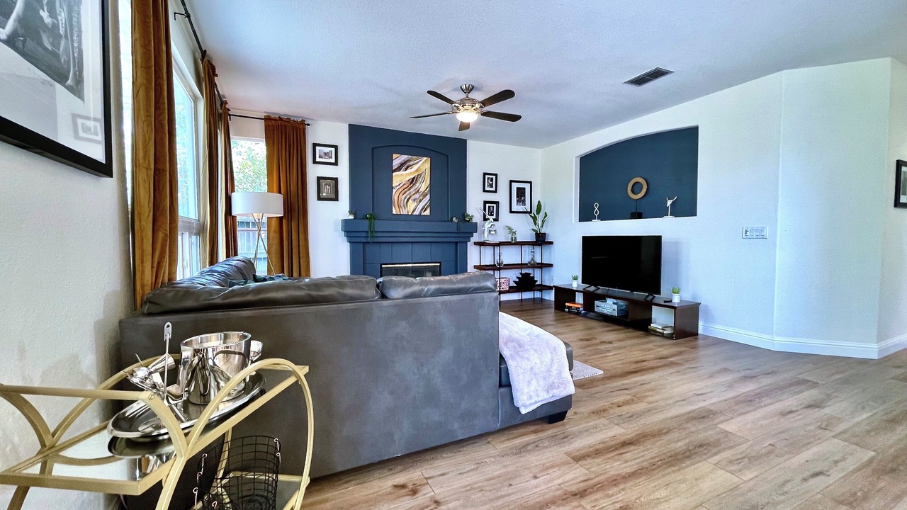 Photo of Livingroom in Roseville