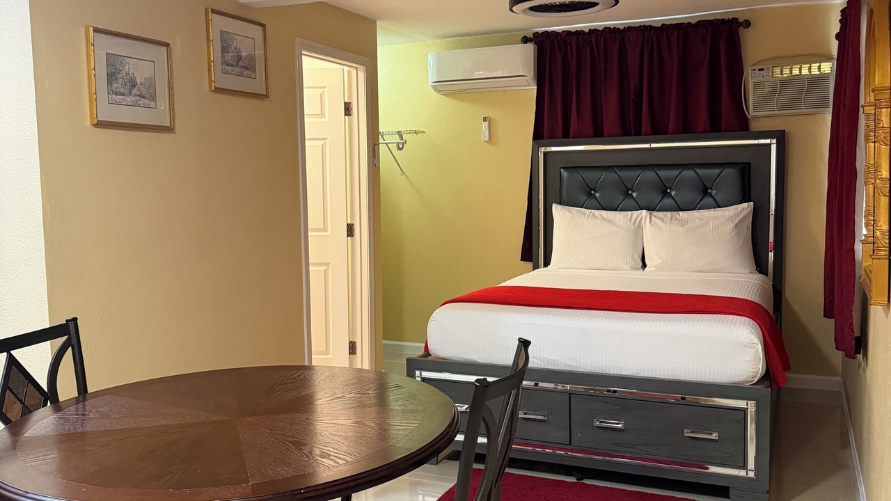 Photo of Bedroom in Sunrise Manor