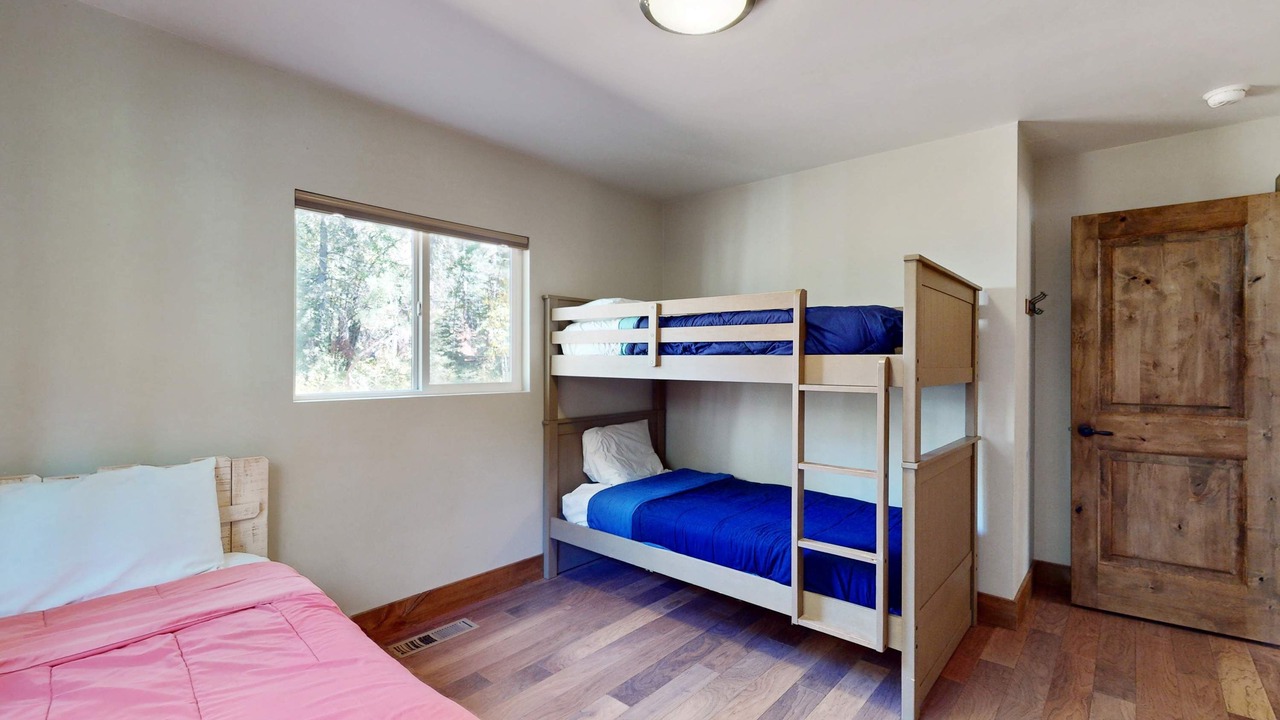 Photo of Bedroom in Tahoe Pines