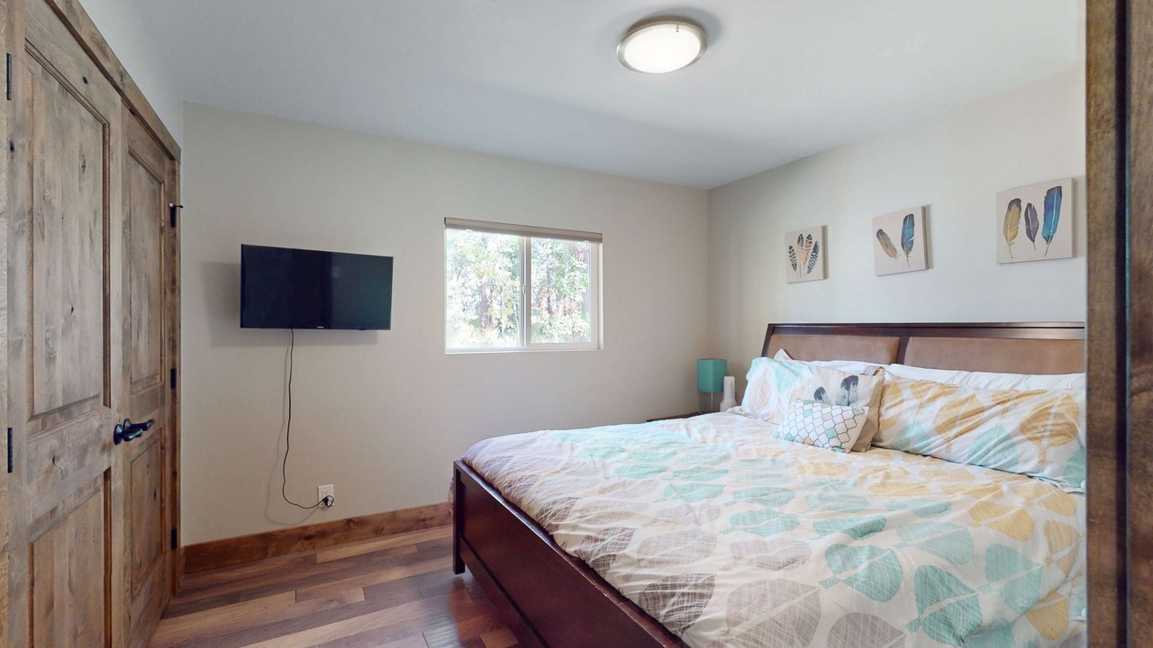 Photo of Bedroom in Tahoe Pines