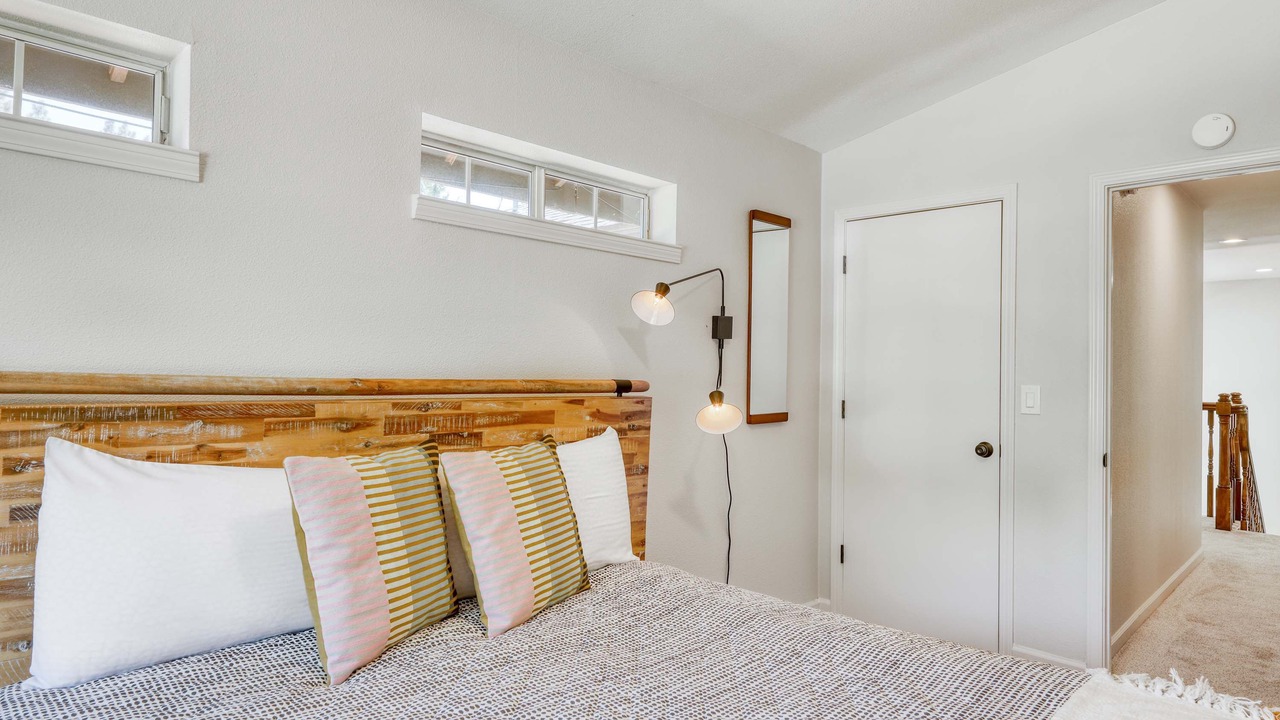 Photo of Bedroom in Round Hill Village