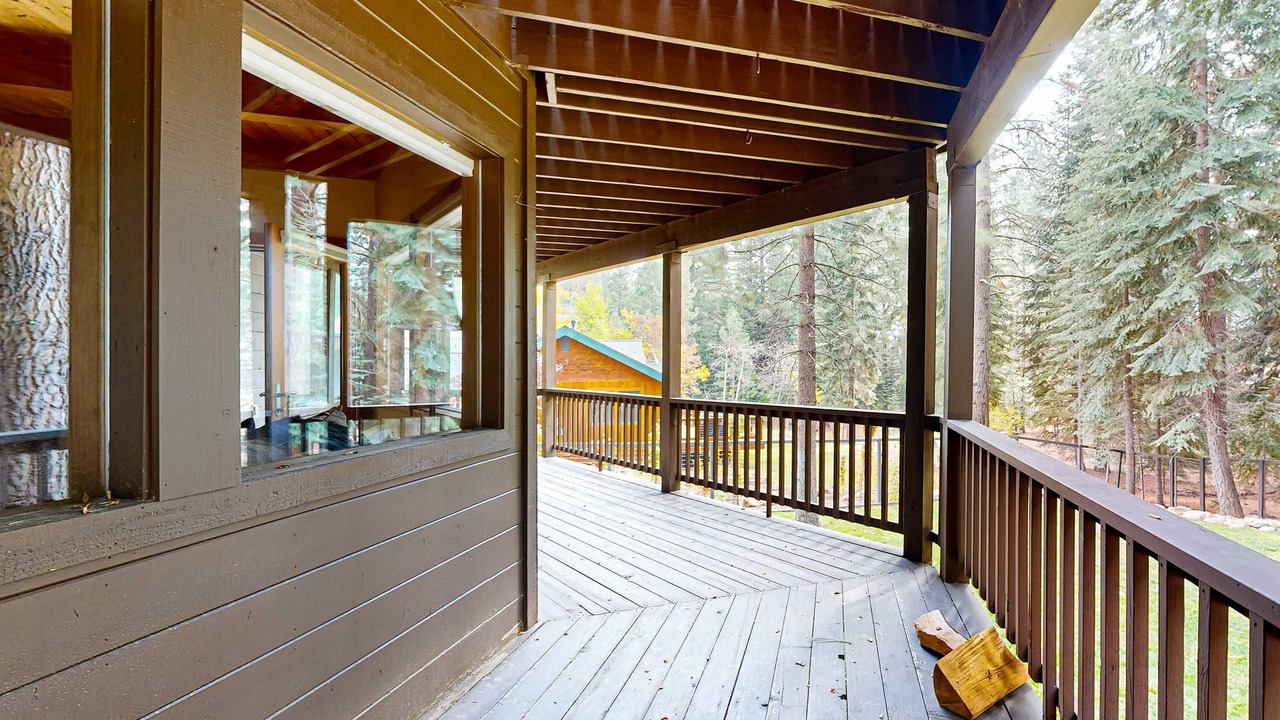 Photo of Patio Balcony in Ponderosa Palisades
