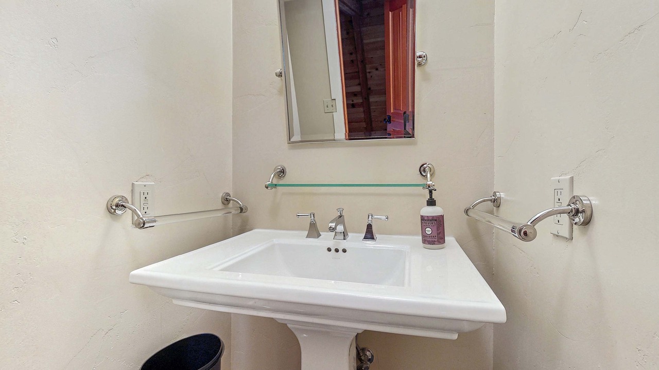 Photo of Bathroom in Serene Lakes