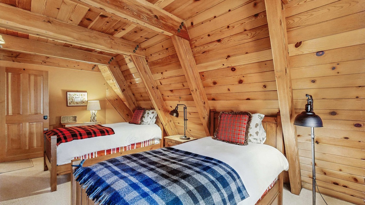 Photo of Bedroom in Serene Lakes