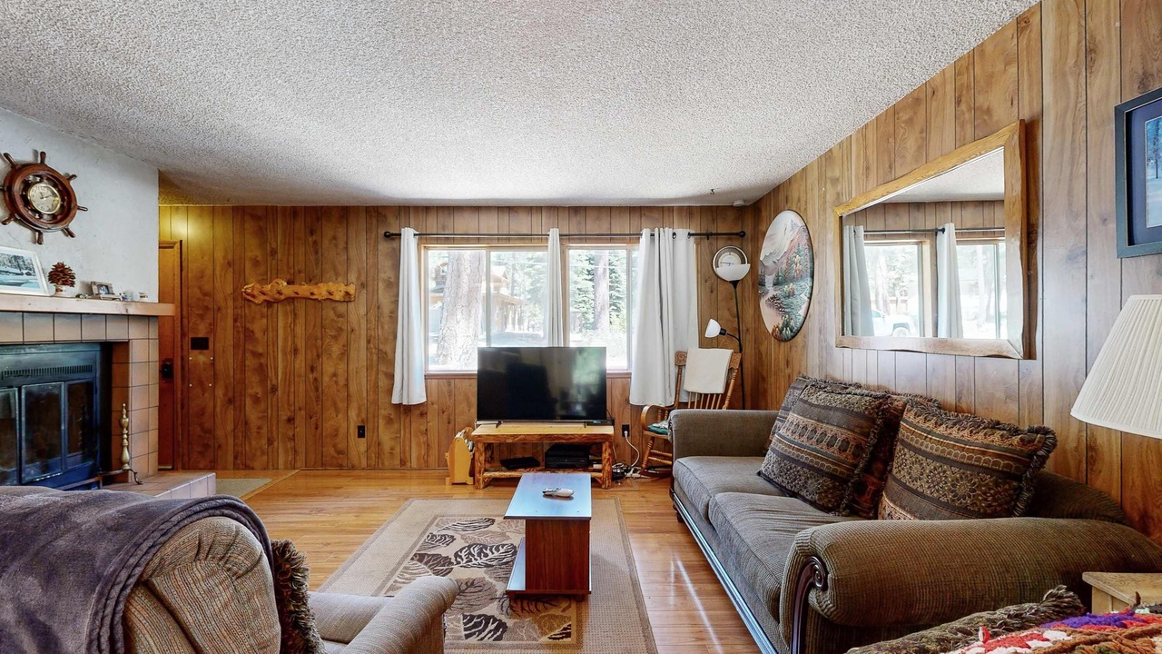 Photo of Livingroom in Pineland