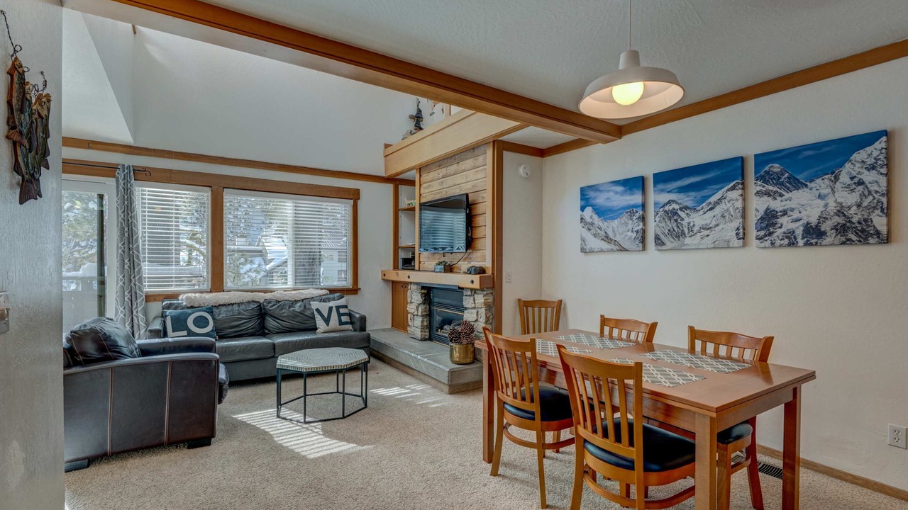 Photo of Livingroom in Tahoe Woods