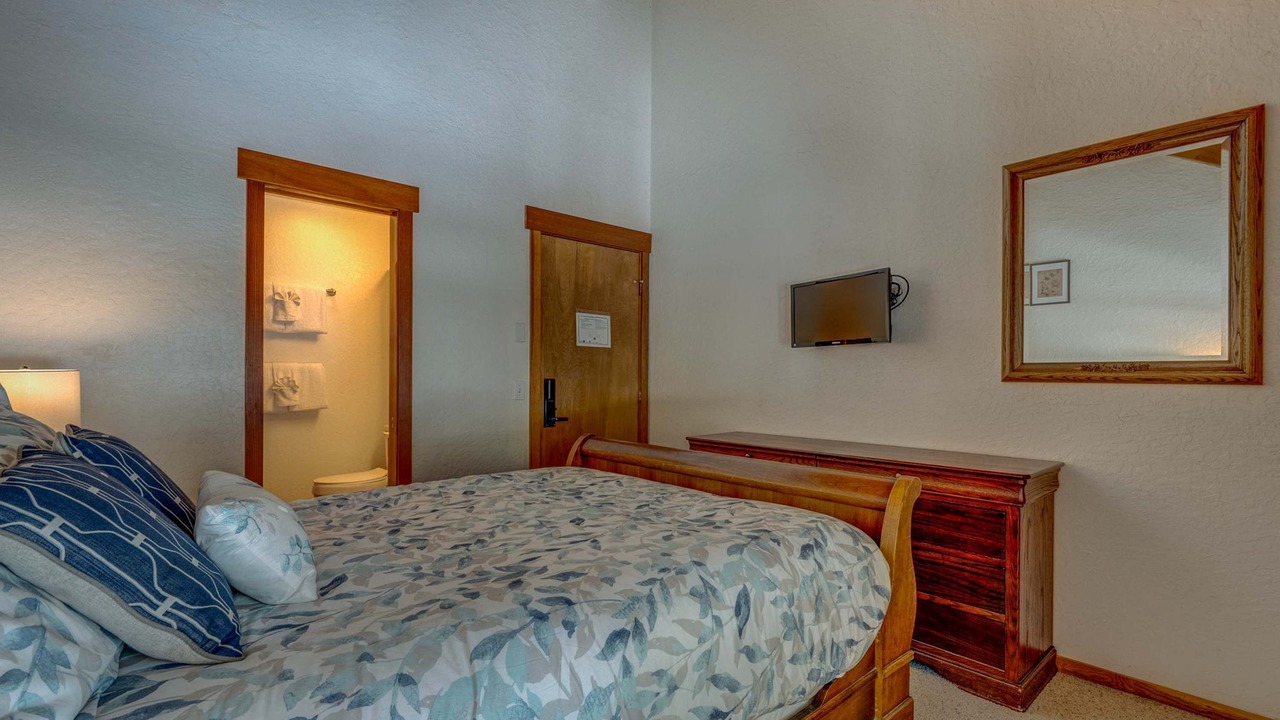 Photo of Bedroom in Tahoe Woods