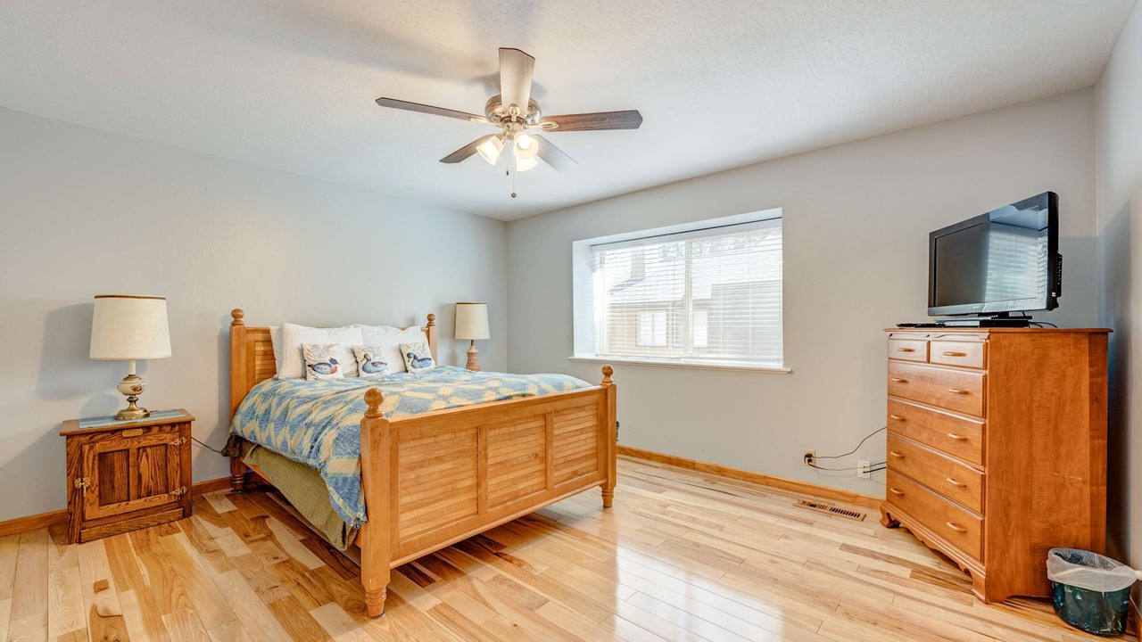 Photo of Bedroom in Lake Forest