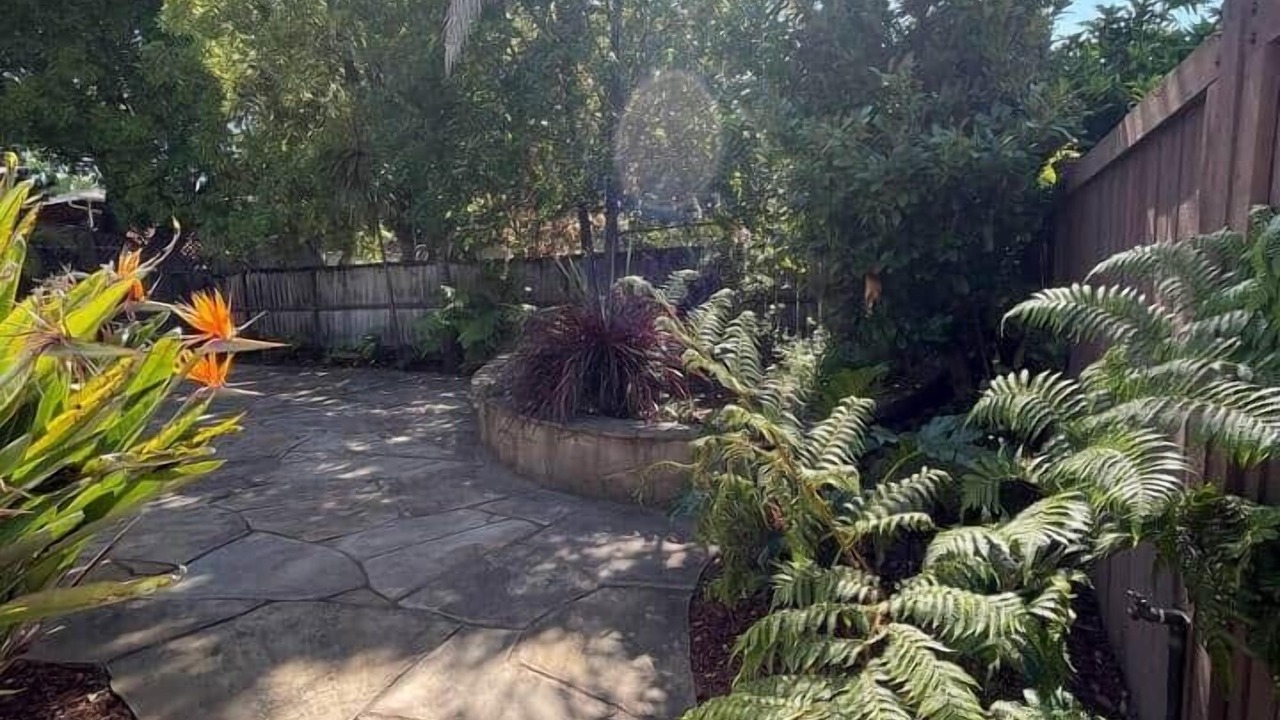 Photo of Outdoor in University South