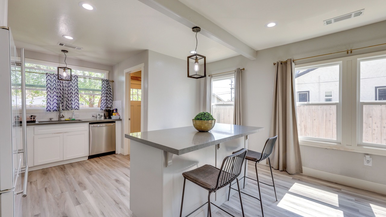 Photo of Kitchen in Hanford