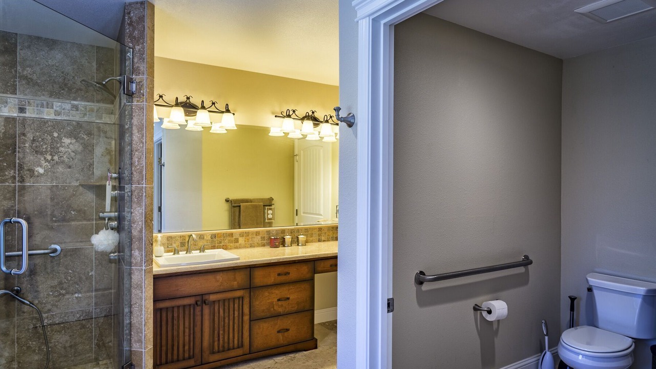 Photo of Bathroom in Lakehead