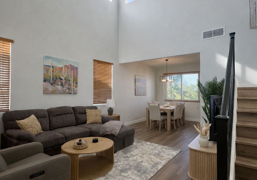 Photo of Livingroom in MacDonald Ranch