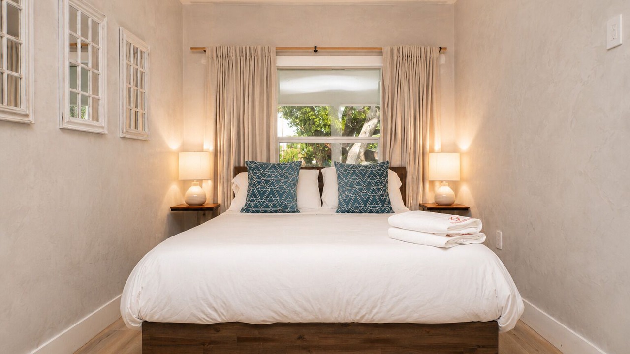 Photo of Bedroom in Burbank