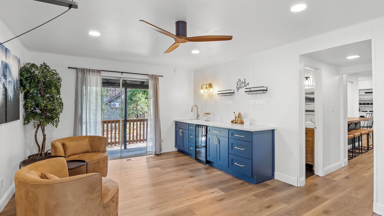 Photo of Livingroom in Oakhurst