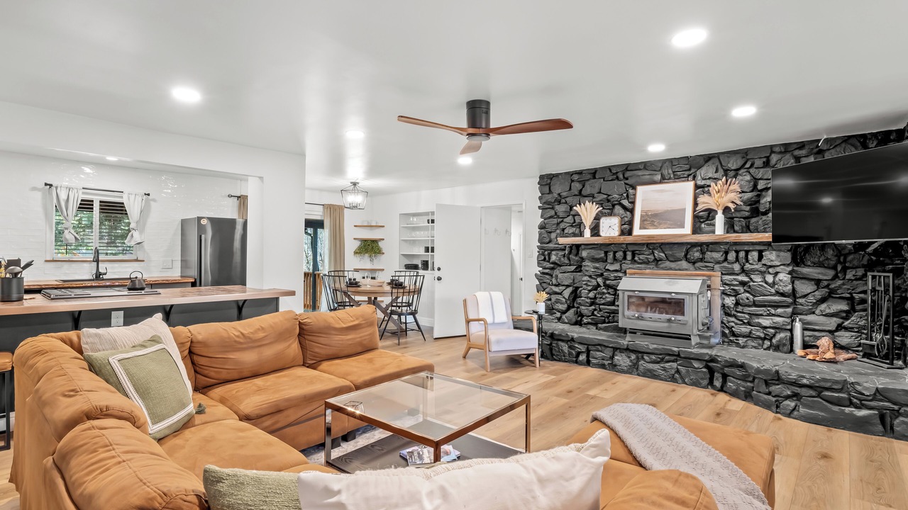 Photo of Livingroom in Oakhurst